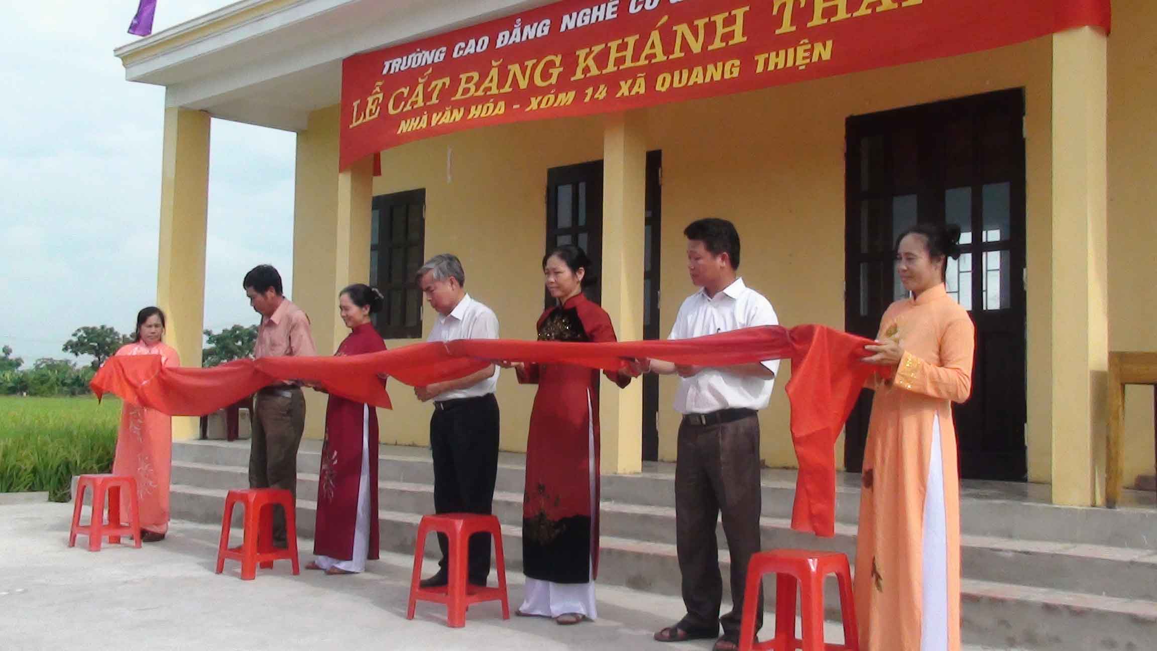 khanh-thanh-nha-van-hoa