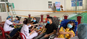 Hiến máu nhân đạo – Nghĩa cử cao đẹp của cán bộ, giáo viên, học sinh, sinh viên nhà Trường
