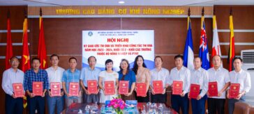 HỘI NGHỊ KÝ GIAO ƯỚC THI ĐUA VÀ TRIỂN KHAI CÔNG TÁC THI ĐUA NĂM HỌC 2023-2024 KHỐI SỐ 2, KHỐI THI ĐUA CÁC TRƯỜNG THUỘC BỘ NÔNG NGHIỆP VÀ PTNT