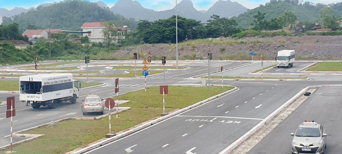 Trung tâm sát hạch - Trường CĐ Cơ giới Ninh Bình