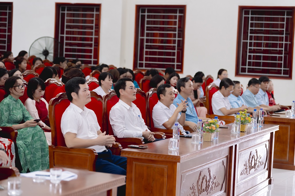 Công đoàn Trường Cao đẳng Cơ giới Ninh Bình tổ chức Kỷ niệm 95 năm ngày thành lập Hội Liên hiệp phụ nữ Việt Nam (20/10/1930 - 20/10/2025) 1 0K 07743