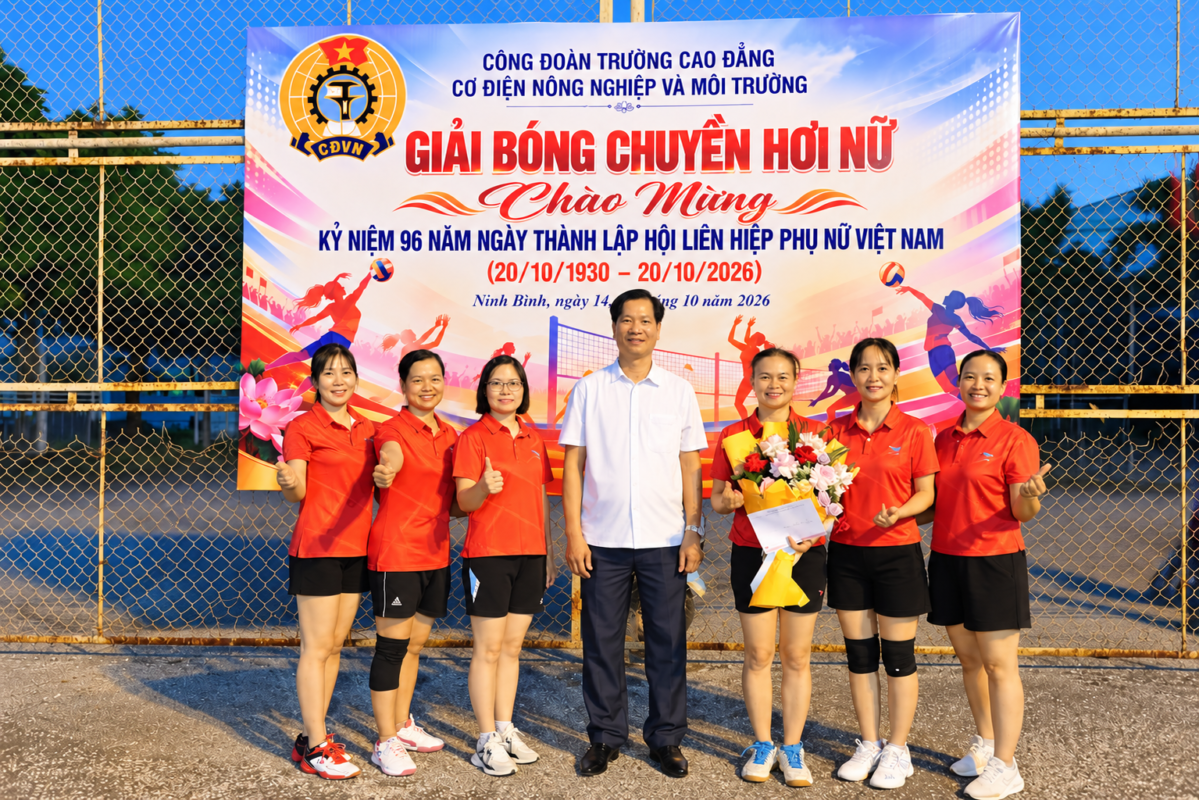 SÔI NỔI GIẢI BÓNG CHUYỀN HƠI NỮ CAEE CUP 2026 4 Bright Vietnamese Volleyball Team Group Portrait