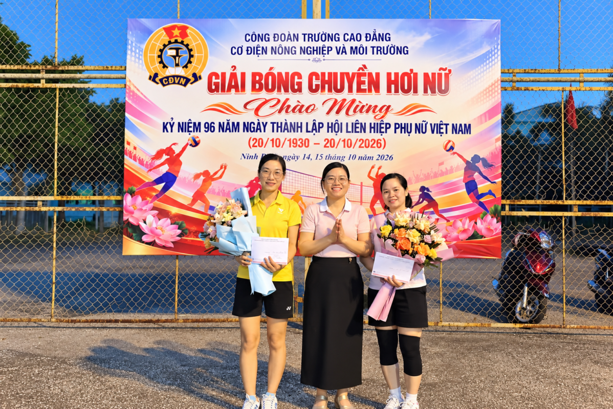 SÔI NỔI GIẢI BÓNG CHUYỀN HƠI NỮ CAEE CUP 2026 5 Womens Volleyball Celebration Portrait